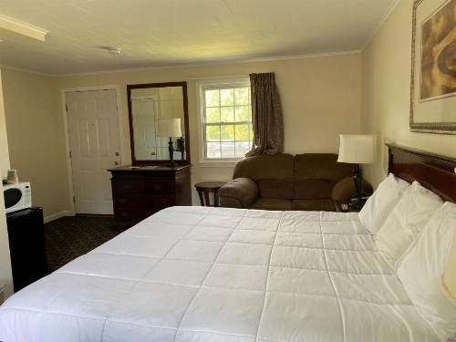 Villager Motel image 12