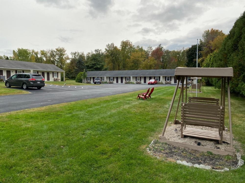 Villager Motel Image 14